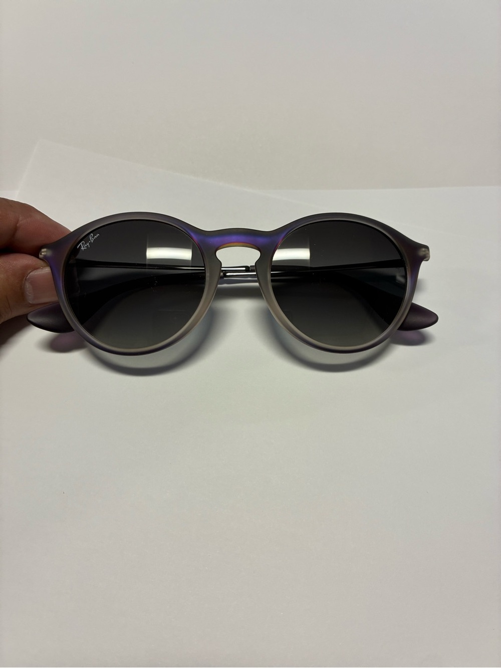 Ray-Ban Round Sunglasses Gray Frames with Dark Lenses - Picture 12 of 16